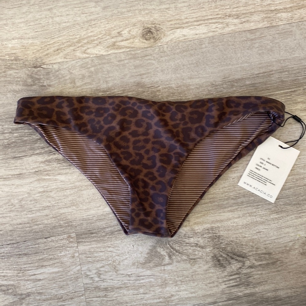 Acacia Makai Bottom